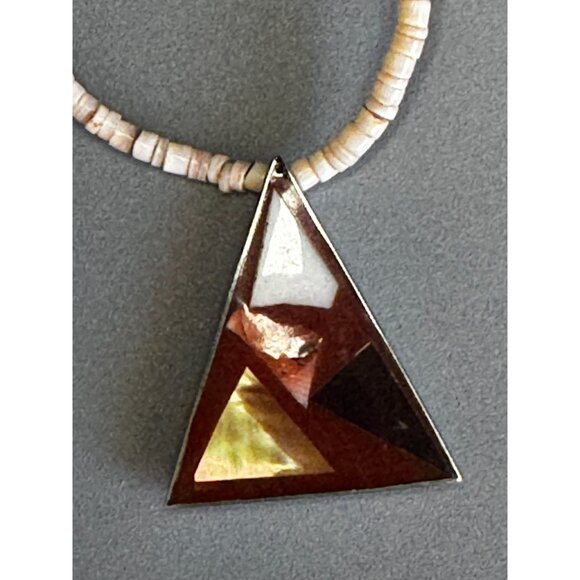 Vintage Shell Heishi Necklace Triangle Inlay Pendant 17 Inch Natural Materials - Picture 4 of 8